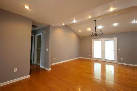 Living - 137 Sharp St, Melbourne, AR 72556 photo 2 of 2