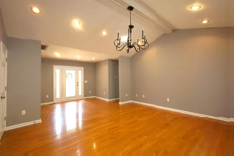Living - 137 Sharp St, Melbourne, AR 72556 photo 1 of 2