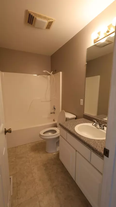 Bath - 137 Sharp St, Melbourne, AR 72556 photo 2 of 3