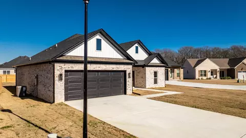 7 Songbird Cv, Greenbrier, AR 72058