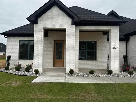 7043 Star Dust Ln, Alexander, AR 72002