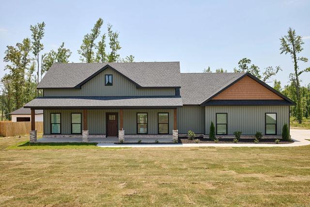 10581 W Miller Sardis Rd, Bauxite, AR 72011