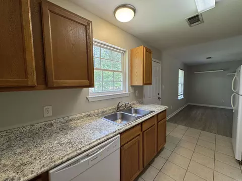 Kitchen - 1445 Pine Dr, Haskell, AR 72015 photo 3 of 4