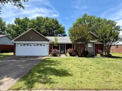 1206 Hickory Cir, West Memphis, AR 72301