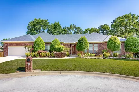 8 Castle Rock Cv, Little Rock, AR 72212