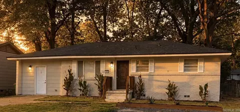 7210 W Wakefield Dr, Little Rock, AR 72209