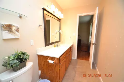 Bath - 17129 S Alexander Rd, Alexander, AR 72002 photo 3 of 6