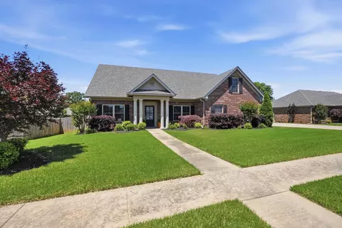 5217 Murifield Dr, Benton, AR 72019
