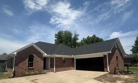 21 Crestwood Dr, Cabot, AR 72023