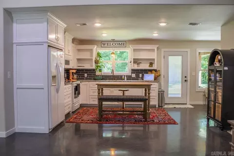 Kitchen - 131 Polk Road 295, Hatfield, AR 71945 photo 5 of 7