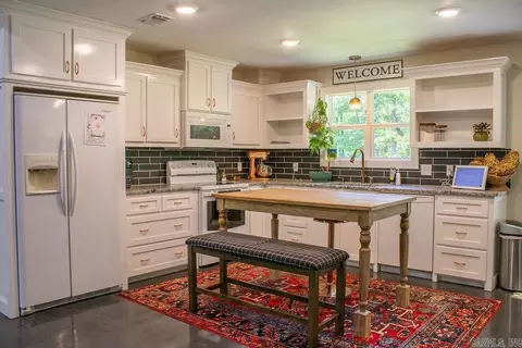 Kitchen - 131 Polk Road 295, Hatfield, AR 71945 photo 1 of 7