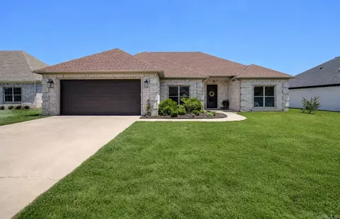 15 River Cliff Dr, Mayflower, AR 72106