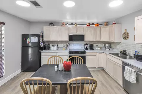 Kitchen - 136 Barentine Rd, Amity, AR 71921 photo 4 of 6