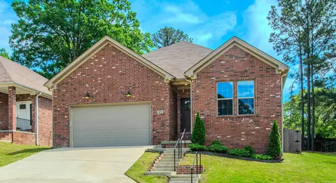 2691 Juniper Dr, Benton, AR 72019