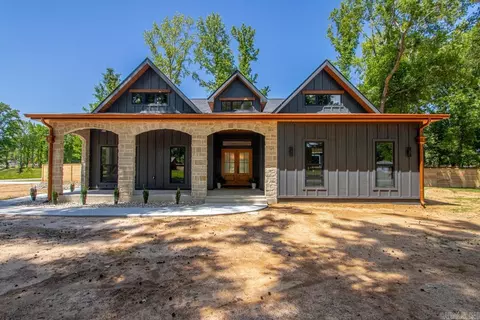 66 Friendship Rd, Conway, AR 72032