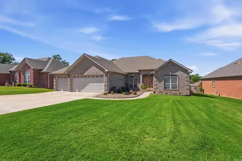 9500 Journey Dr, Sherwood, AR 72120
