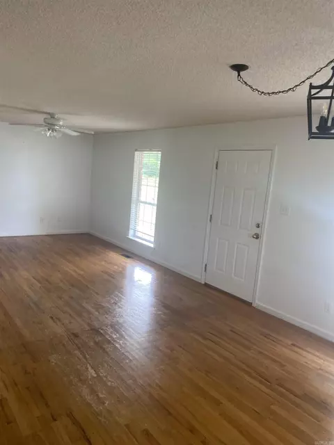 Living - 8244 S Main St, Benton, AR 72015 photo 2 of 2