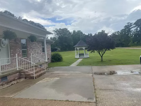 Exterior - 8244 S Main St, Benton, AR 72015 photo 3 of 4