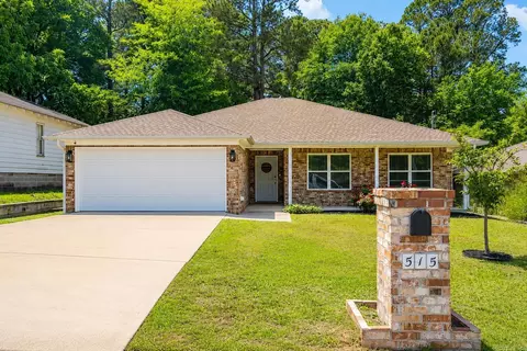515 S Shady Ln, Benton, AR 72015