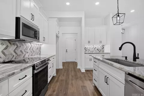 Kitchen - 2116 Sable Oaks, Bryant, AR 72022 photo 1 of 1