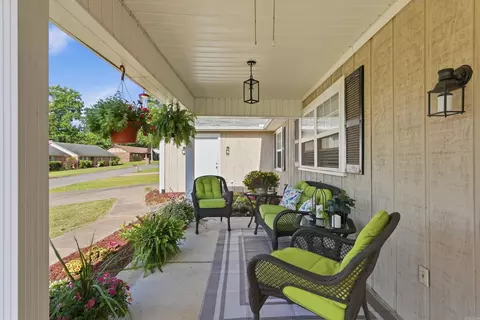 Exterior - 31 Azalea Cir, Benton, AR 72019 photo 5 of 8