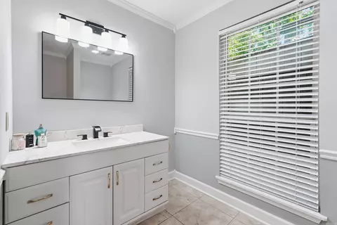 Bath - 31 Azalea Cir, Benton, AR 72019 photo 3 of 5
