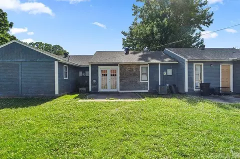 Exterior - 902-906 Dismukes Ave, Lonoke, AR 72086 photo 4 of 7