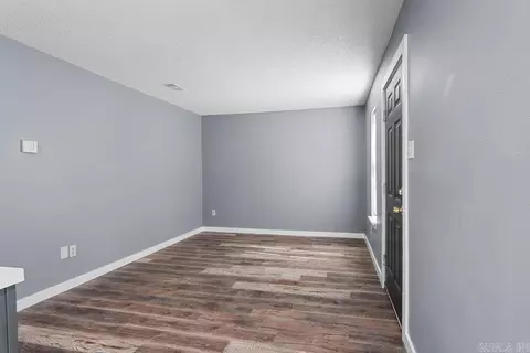 Living - 902-906 Dismukes Ave, Lonoke, AR 72086 photo 2 of 4