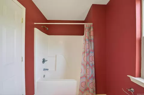 Bath - 741 E Main St, Austin, AR 72007 photo 6 of 6