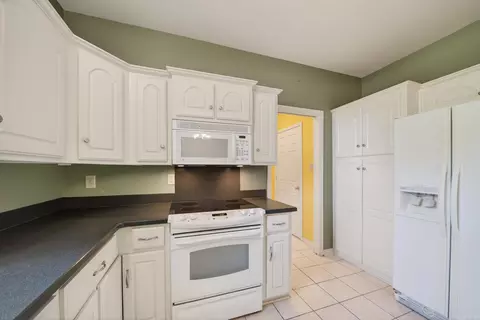 Kitchen - 741 E Main St, Austin, AR 72007 photo 7 of 7