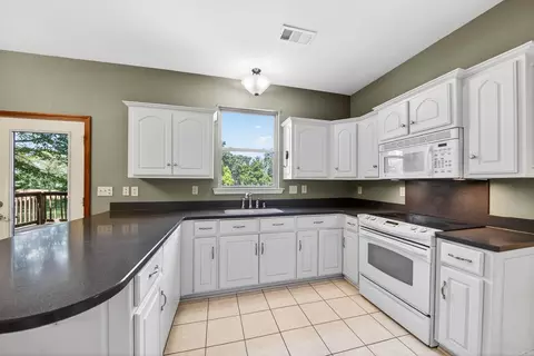 Kitchen - 741 E Main St, Austin, AR 72007 photo 3 of 7