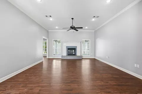 Living - 1810 Amelia Dr, Conway, AR 72034 photo 1 of 9