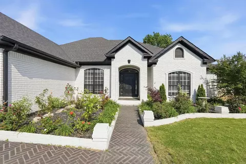 Exterior - 1810 Amelia Dr, Conway, AR 72034 photo 2 of 11