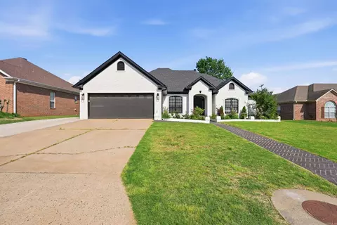 Exterior - 1810 Amelia Dr, Conway, AR 72034 photo 9 of 11