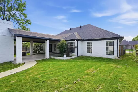 Exterior - 1810 Amelia Dr, Conway, AR 72034 photo 6 of 11