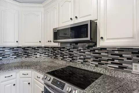 Kitchen - 1810 Amelia Dr, Conway, AR 72034 photo 4 of 6