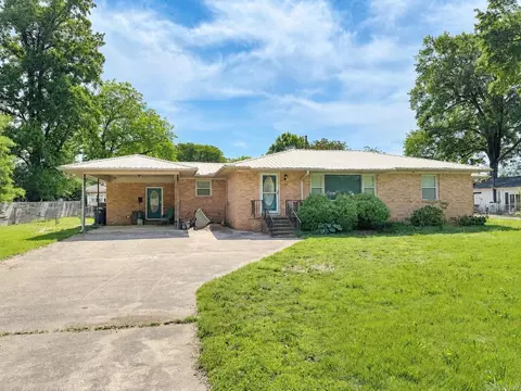 104 S Cone, Searcy, AR 72143