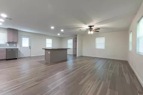 Living - 2103 Wright Ave, Benton, AR 72019 photo 2 of 14