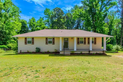 Exterior - 2103 Wright Ave, Benton, AR 72019 photo 2 of 10