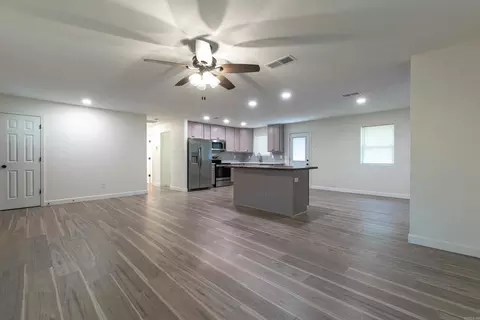 Living - 2103 Wright Ave, Benton, AR 72019 photo 4 of 14