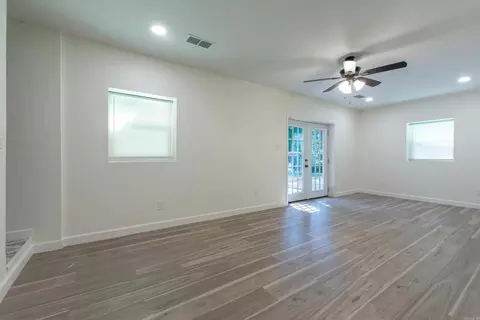 Living - 2103 Wright Ave, Benton, AR 72019 photo 12 of 14
