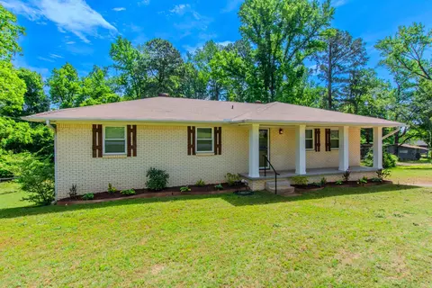2103 Wright Ave, Benton, AR 72019