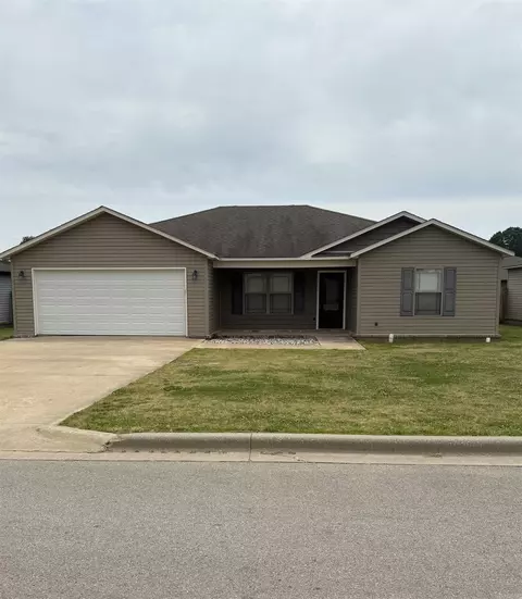 106 Gavin Dr, Paragould, AR 72450
