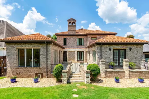 11 La Scala Ct, Little Rock, AR 72212