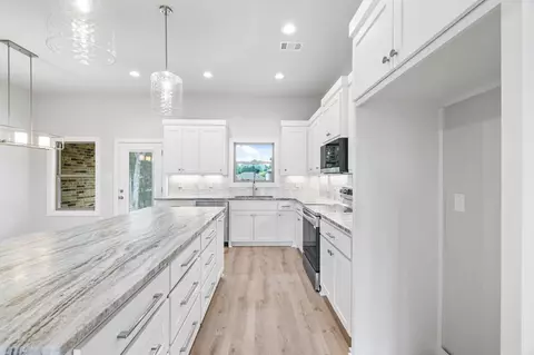 Kitchen - 738 Grand Valley Loop, Austin, AR 72007 photo 3 of 5