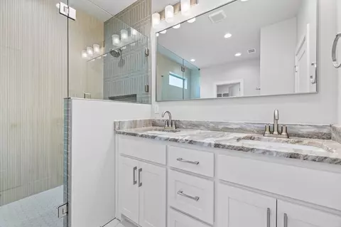 Bath - 738 Grand Valley Loop, Austin, AR 72007 photo 4 of 6