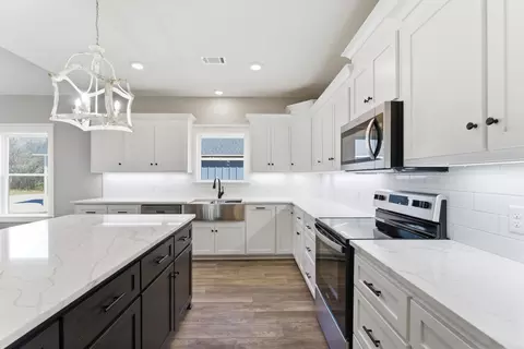 Kitchen - 4 Quartet Cv, Greenbrier, AR 72058 photo 5 of 6