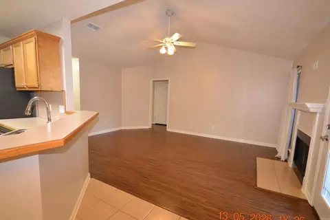 Living - 11 Farrah Dr, Ward, AR 72176 photo 3 of 3