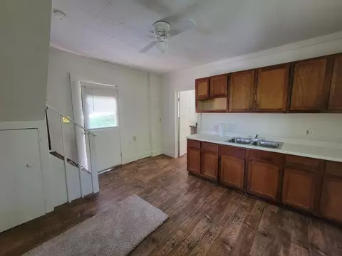 Entry Way - 1210 Walker Ave, Mammoth Spring, AR 72554 photo 1 of 1