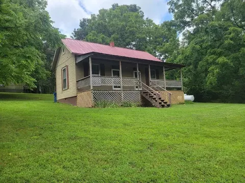 1210 Walker Ave, Mammoth Spring, AR 72554